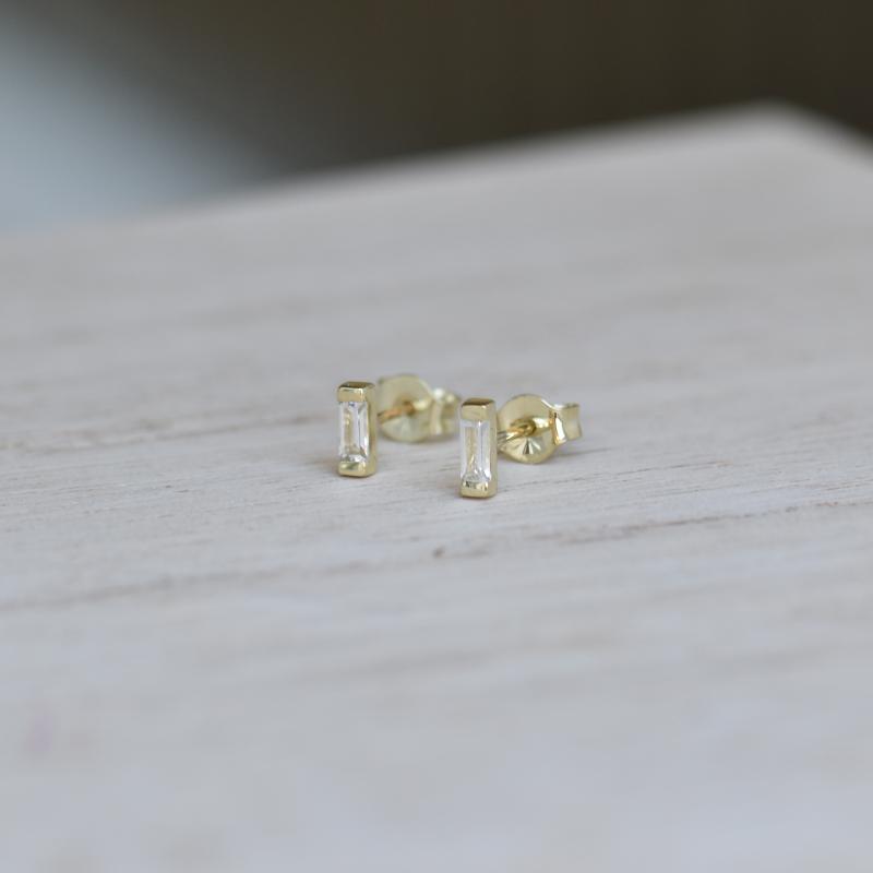 Minimalistische Ohrringe mit Baguette Saphiren Reilly 37681