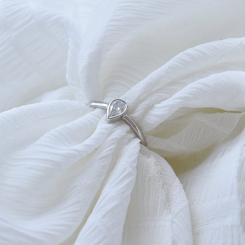 Ring mit GIA-zertifiziertem Diamant 62671