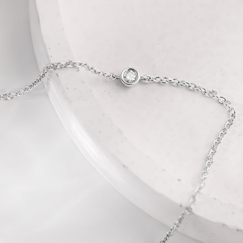 Silbernes minimalistisches Armband mit einem Diamanten Bonato 153323
