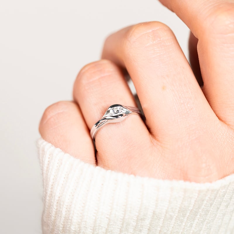 Goldener Verlobungsring mit zertifiziertem Lab Grown Diamanten Aliena 151554