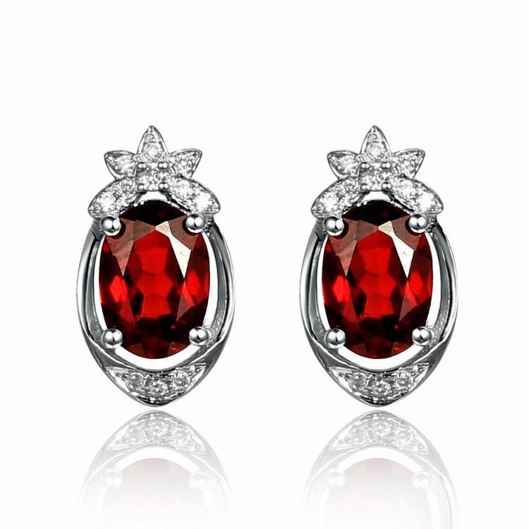 Ohrringe mit Granat und Diamanten 4744