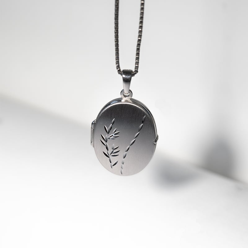 Silbernes Medaillon mit Muster zum Öffnen Basil 128685