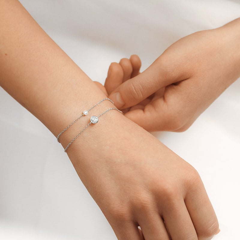 Silbernes minimalistisches Armband mit einem Diamanten Bonato 153085