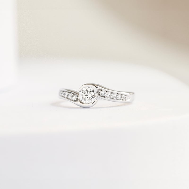 Verlobungsring mit 0.35ct GIA zertifiziertem Diamanten Naia 142866