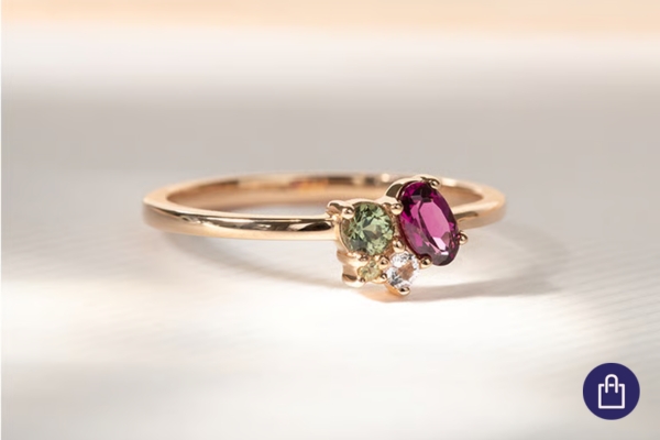 Cluster-Ring mit Edelsteinen