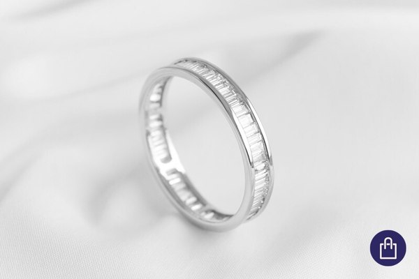 Eternity-Ring mit Lab Grown Baguette-Diamanten