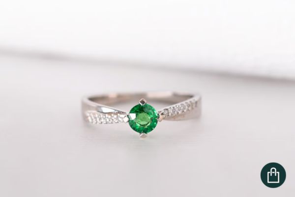Ring mit Tsavorit