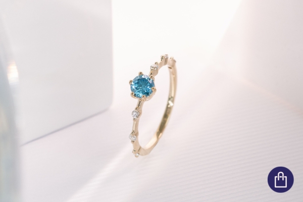 Ring mit einem zertifizierten fancy blauen Lab Grown Diamanten