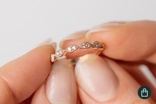 Zarter Eternity-Ring mit Moissaniten Talita