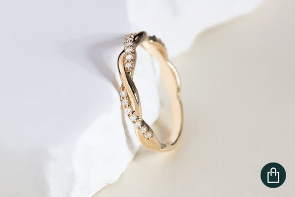 Ineinander verschlungener Ring mit Moissaniten Malea