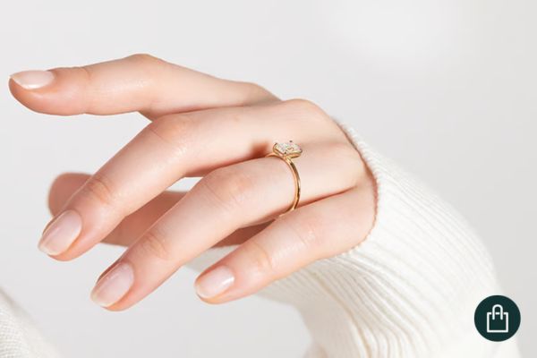 Verlobungsring mit Moissanit im Emerald-Schliff Olson