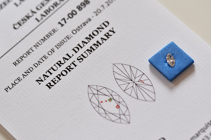 Reinheit eines Diamanten