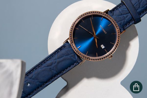 Uhr Sailor mit blauen Saphiren