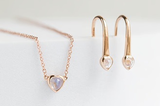 Schmuck als Geschenk für die Brautjungfer