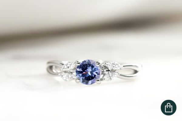 Verlobungsring mit Tansanit und Marquise-Lab-Grown-Diamanten Halym