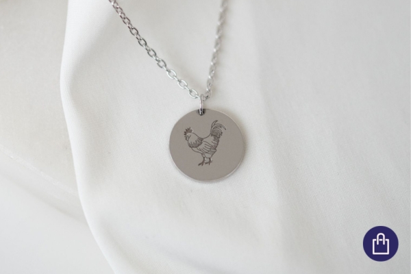 Schmuck im Zeichen des Hahns