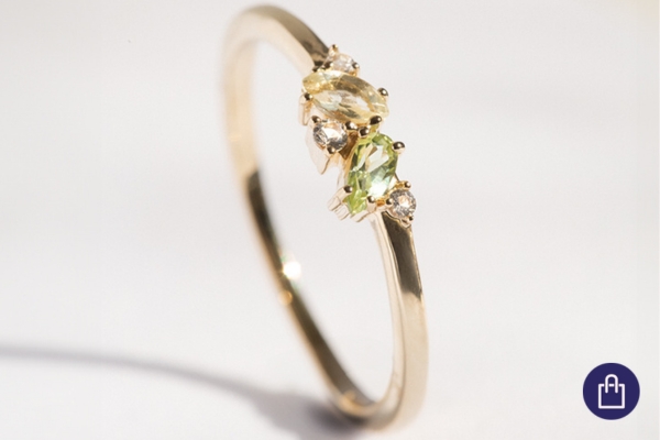 Olivinschmuck für das Pferd