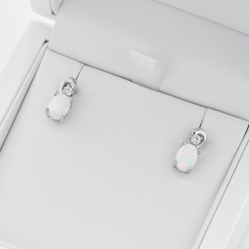 Ohrringe in Silber mit weißem Opal 29160