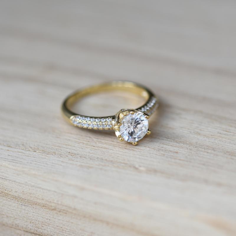 Verlobungsring aus Gold mit Diamanten 41210