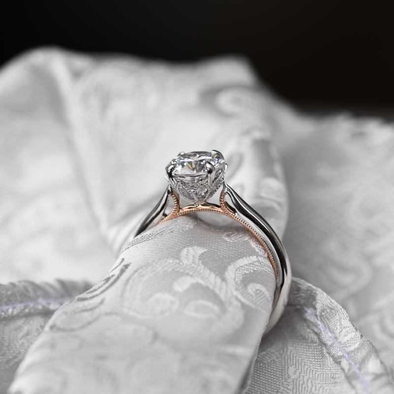 Verlobungsring mit seitlichen Diamanten Libby 48090