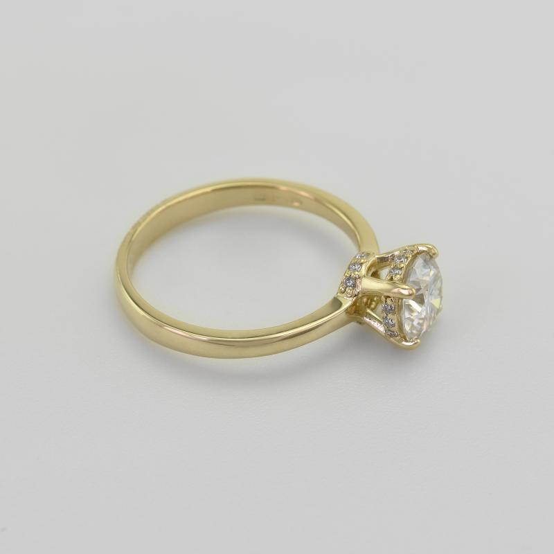 Klassischer goldener Verlobungsring mit Diamant Xela 49950