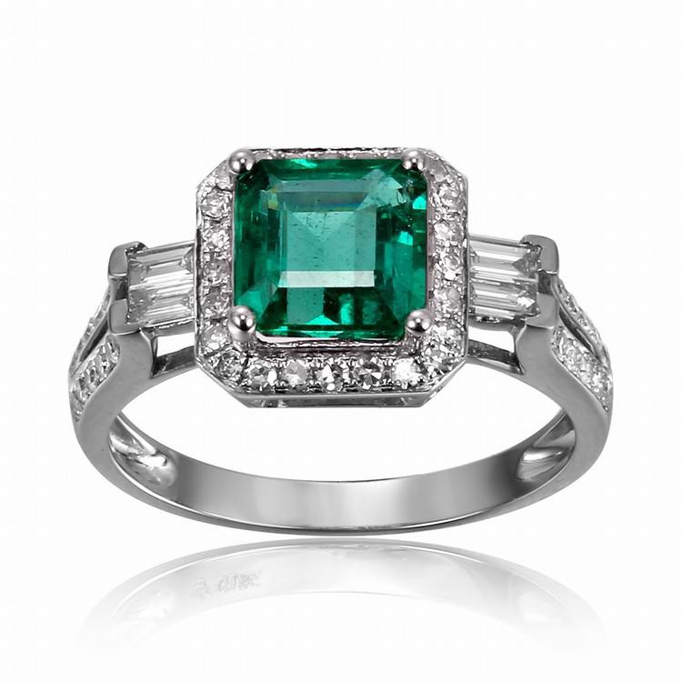 Ring mit Smaragd und Diamanten 5080
