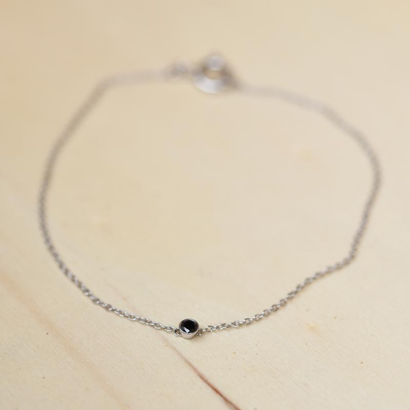 Minimalistisches Armband aus Platin mit schwarzem Diamant Serra 71610
