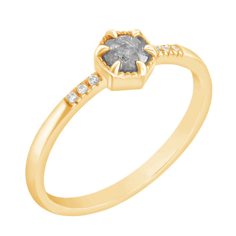 Ring aus Gold mit einzigartigem Salt´n´Pepper Diamanten Zamiel