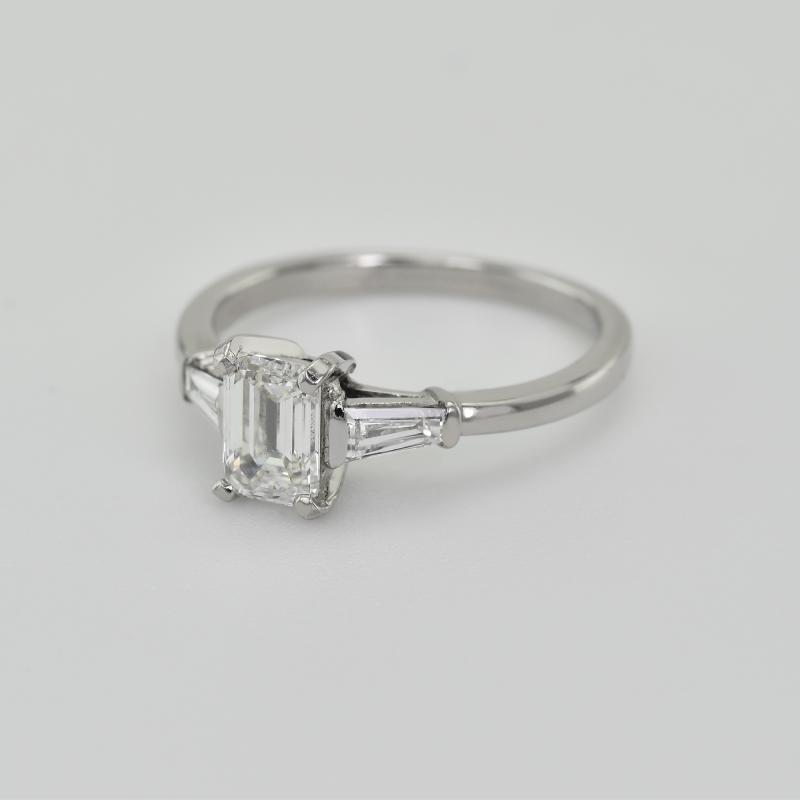 Verlobungsring mit Diamant und Baguette Diamanten Talmar 10951