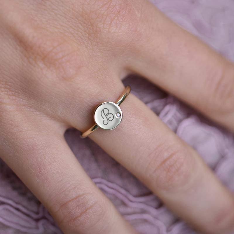 Ring aus Gold mit Diamant und Gravur Narik 115181
