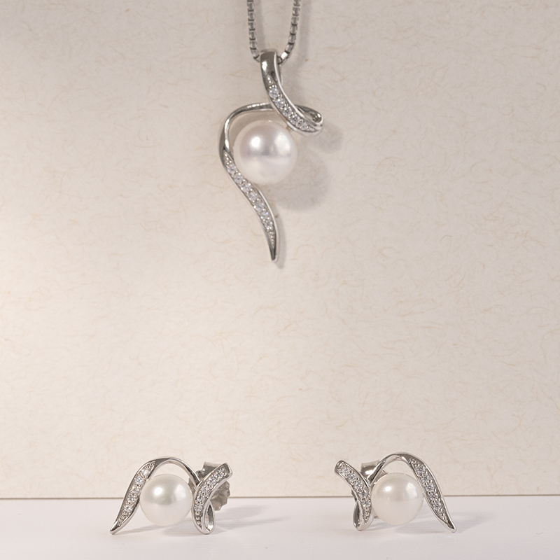 Moderne Perlohrringe aus Silber mit Zirkonia Durga 121841