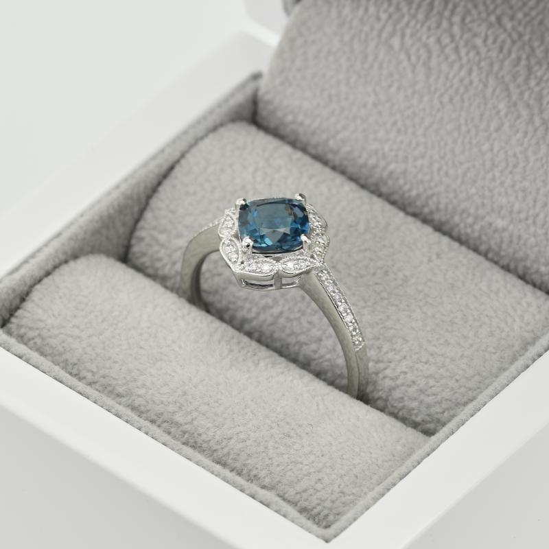 Goldener Vintagering mit blauem Topas und Diamanten Antonella 37861