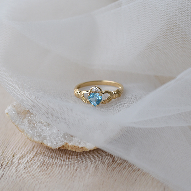 Goldener Claddagh-Ring mit Topas und Diamant Mariya 63561