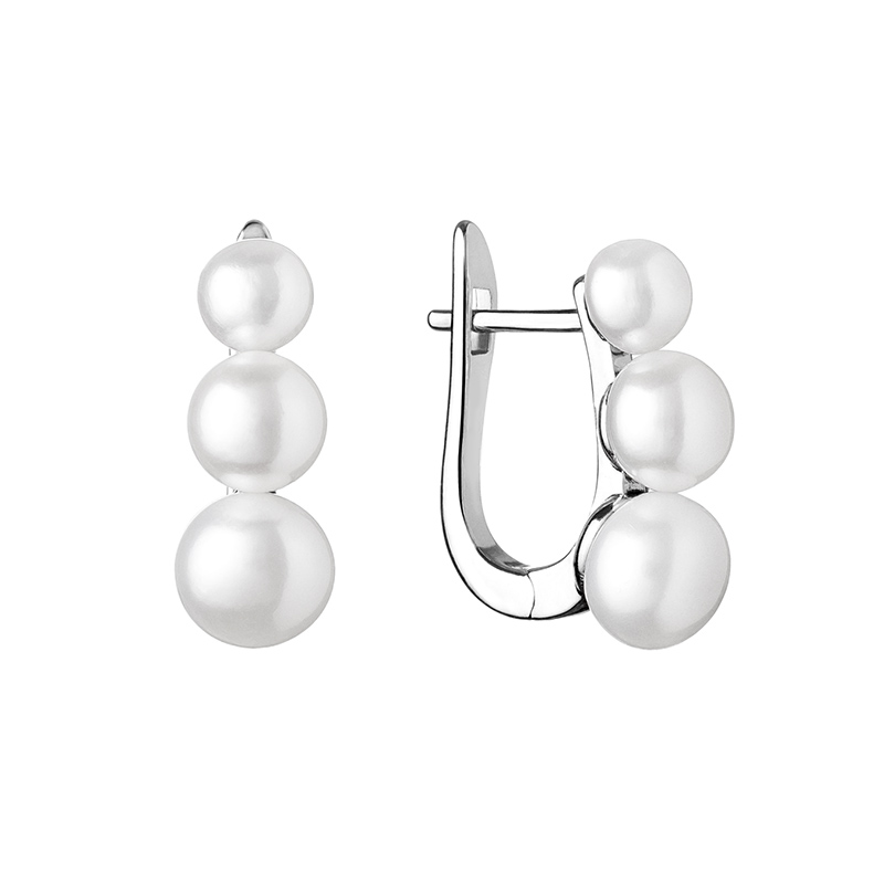 Silberne Hängeohrringe mit drei weißen Perlen Arielle