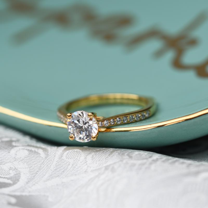 Verlobungsring mit seitlichen Diamanten Demetria 66151
