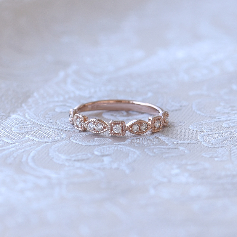 Goldener Eternity-Ring mit weißen Diamanten Hadya 69031