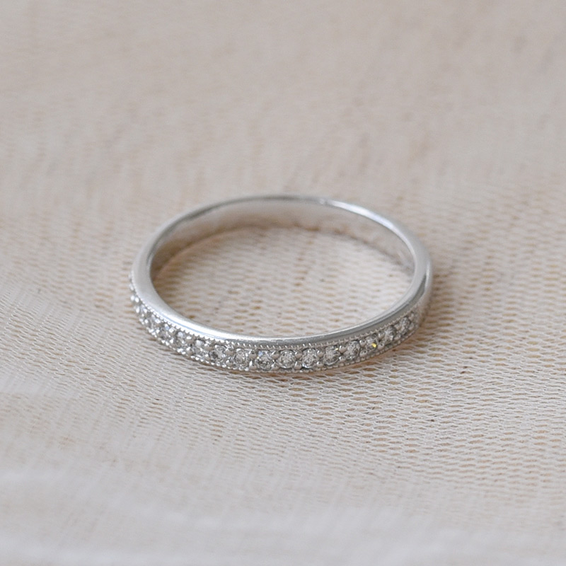 Goldener Eternity-Ring mit Diamanten halbbesetzt Minke 72241