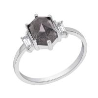 Ring mit Salt and Pepper Diamant und Saphiren Nadiia