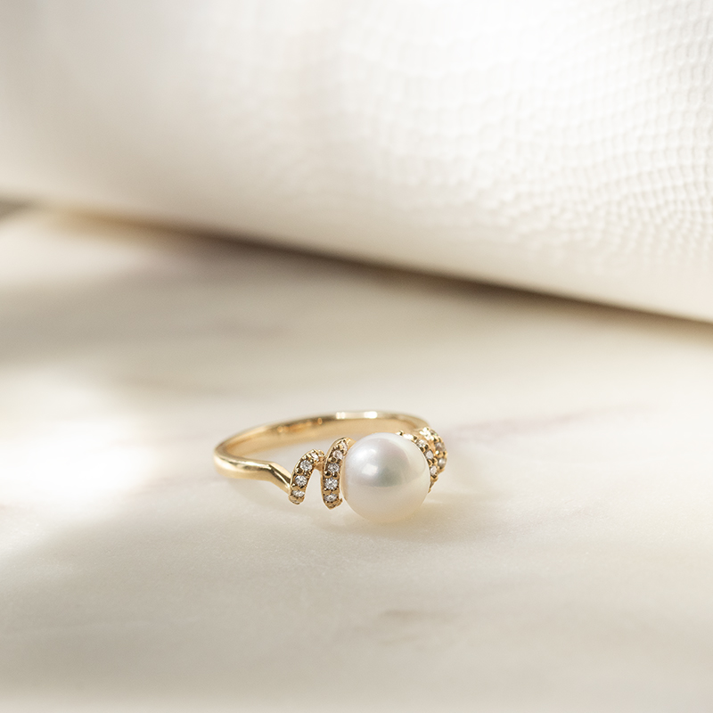 Goldring mit Perle und Diamanten Geeta 135762