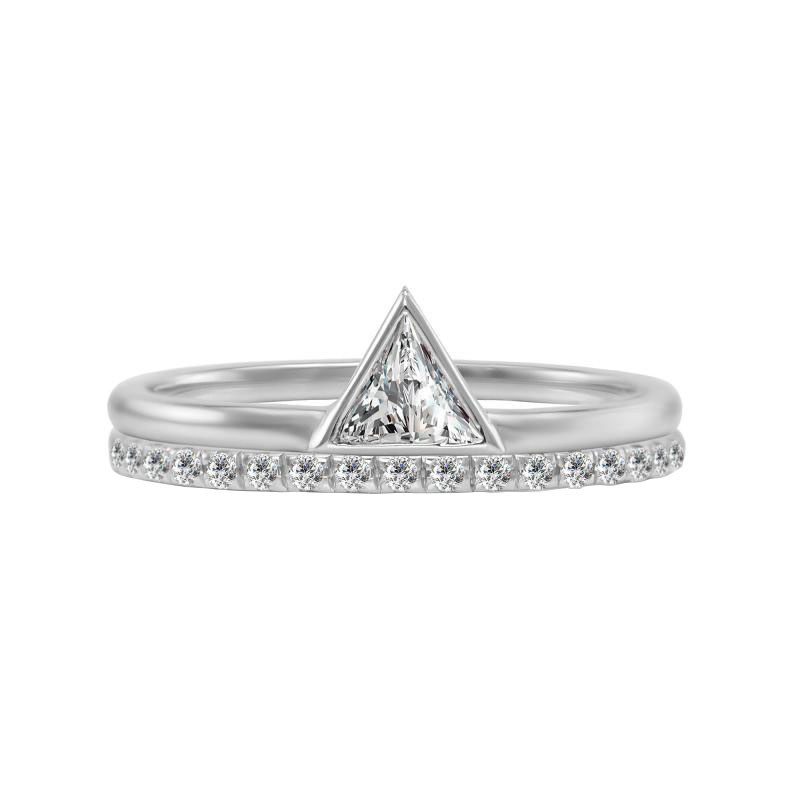 Goldset von Eternity Ring und Ring mit Trillion-Diamant Hylia