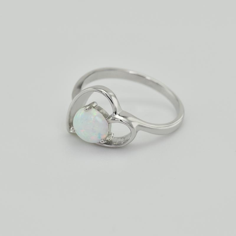 Silberner Ring mit Opal in Herzform Misal 25642