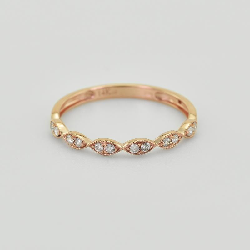 Zarter Ring aus Gold mit Diamanten halbbesetzt Talita 38572