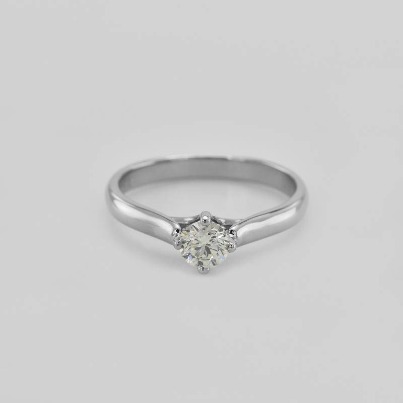 Verlobungsring und Diamant 42732