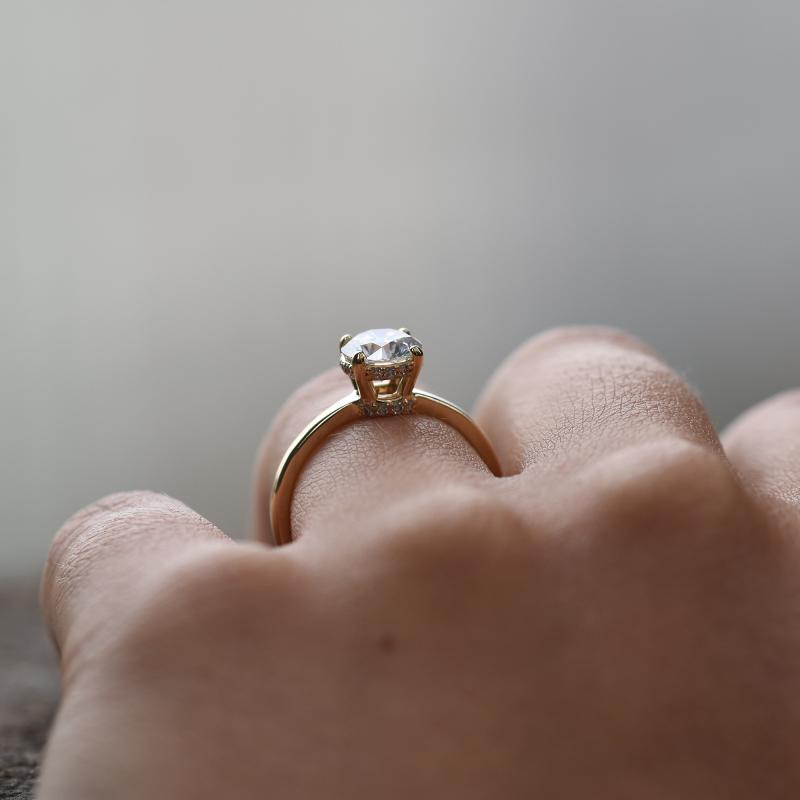 Klassischer goldener Verlobungsring mit Diamant Xela 49952