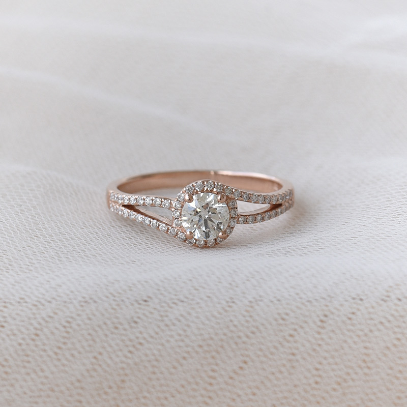 Diamanten auf dem wunderschönen Ring 69502