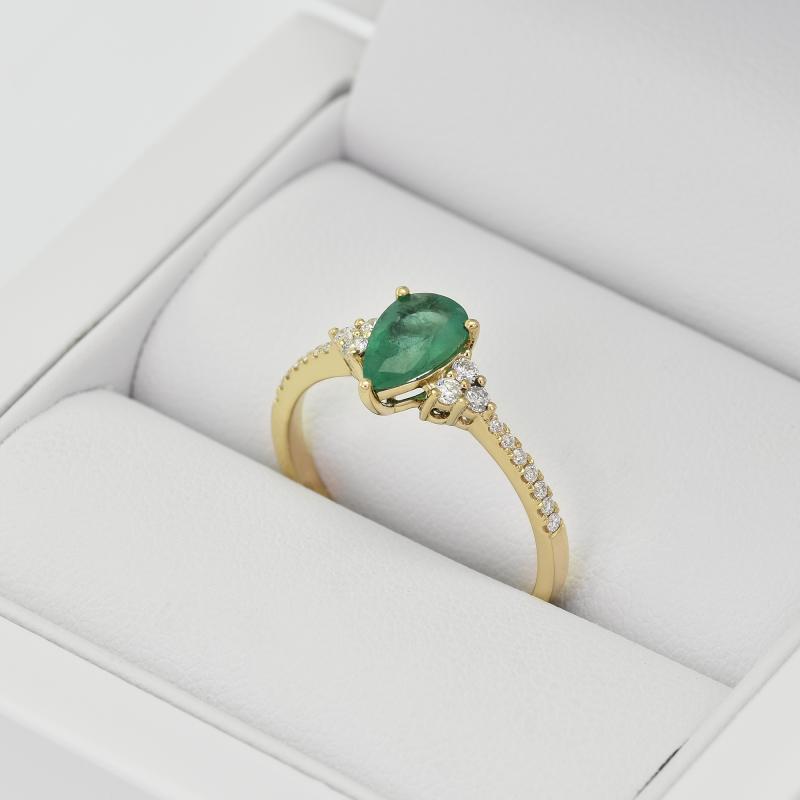 Goldring mit Smaragd in Tropfenform und Diamanten Larissa 12663