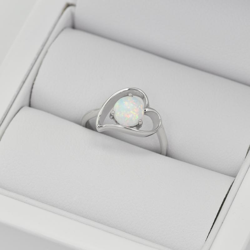 Silberner Ring mit Opal in Herzform Misal 25643