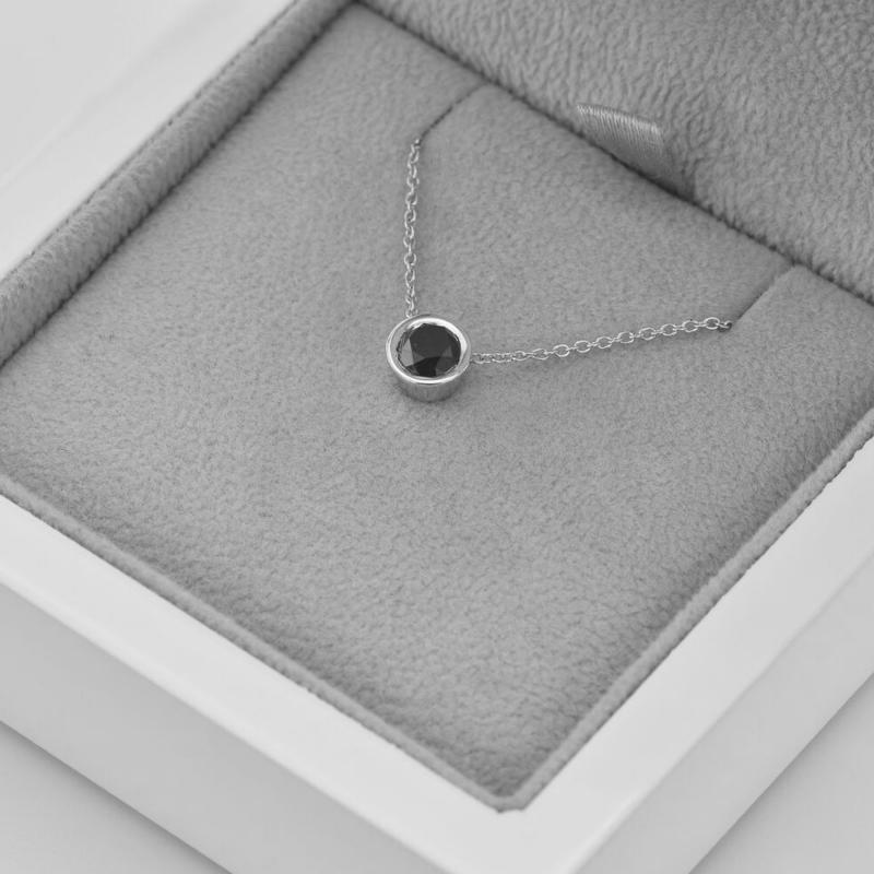 Halskette aus Platin mit schwarzem Diamant Jonie 71363