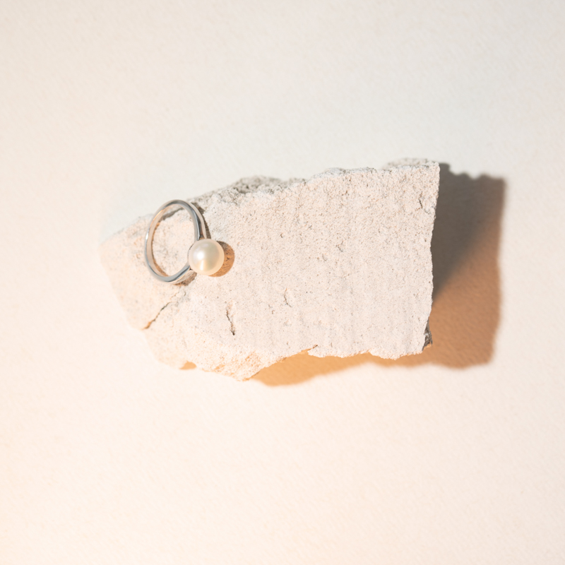 Silberner Ring mit weißer Perle Medina 104654