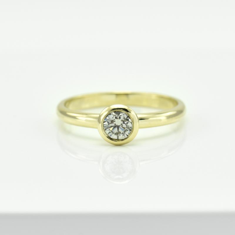 Verlobungsring mit Diamanten 11094